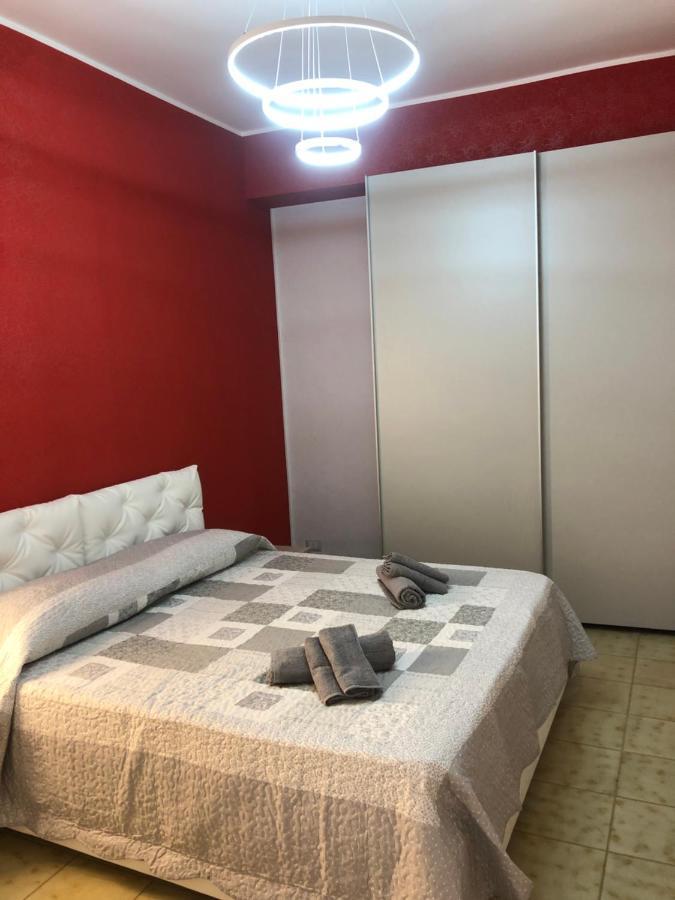 Holiday House In Lungomare Tysandros Giardini Naxos Ngoại thất bức ảnh
