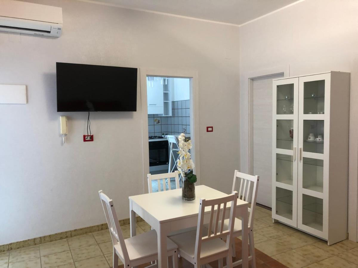 Holiday House In Lungomare Tysandros Giardini Naxos Ngoại thất bức ảnh